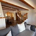 Vakantiehuis Beachnear Terraced House With Wonderful Sea-views