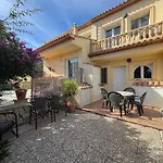 Vakantiehuis Beachnear Terraced House With Wonderful Sea-views