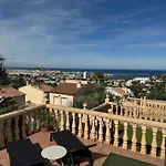 Beachnear Terraced House With Wonderful Sea-views Vakantiehuis